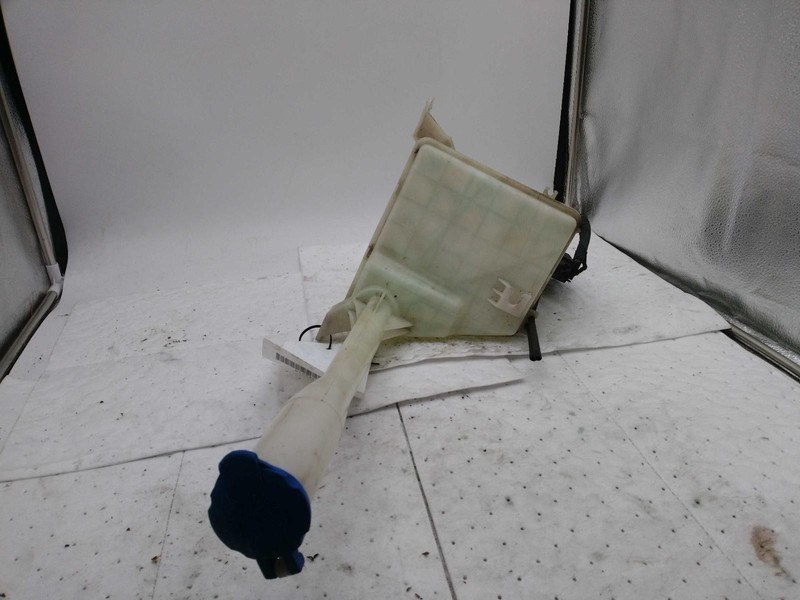 2009 Hyundai Santa Fe Washer Fluid Reservoir OEM 2.7L 185k Miles NJ25-25794