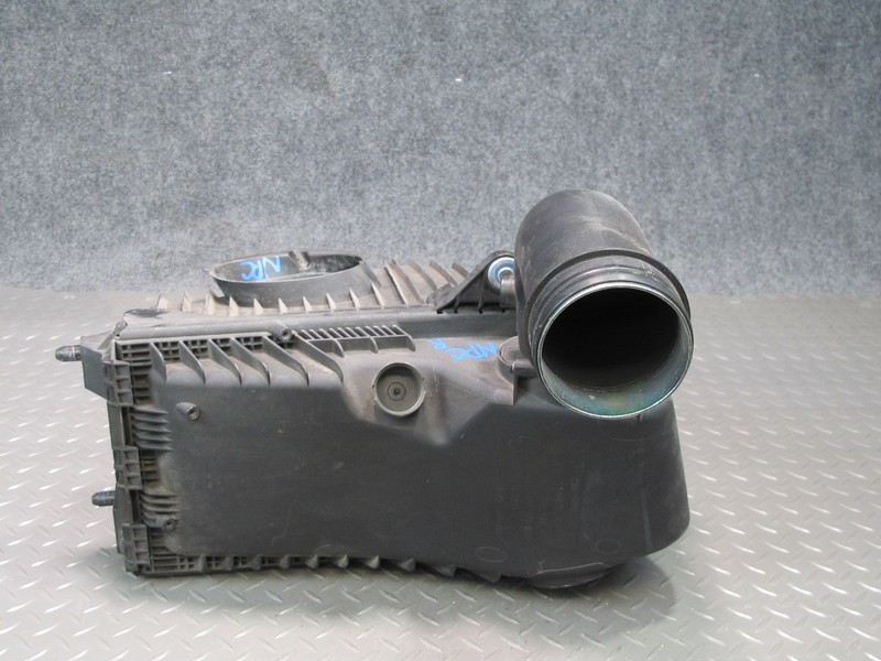 2011-2014 PORSCHE CAYENNE S 958 4.8L FRONT RIGHT AIR INTAKE CLEANER FILTER BOX
