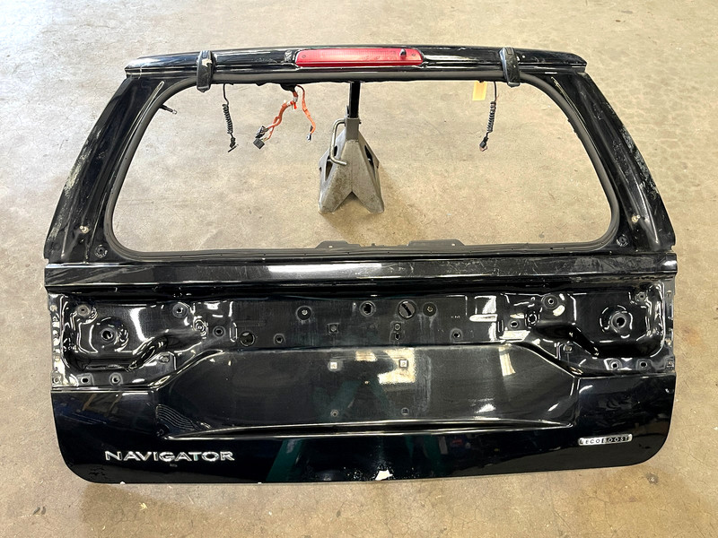 ⭐2015-2017 LINCOLN NAVIGATOR TRUNK DECK LID TAILGATE LIFTGATE BLACK OEM LOT2664