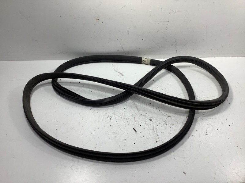 08-012 Honda Accord 4DR Right Front Door Body Seal Gray OEM