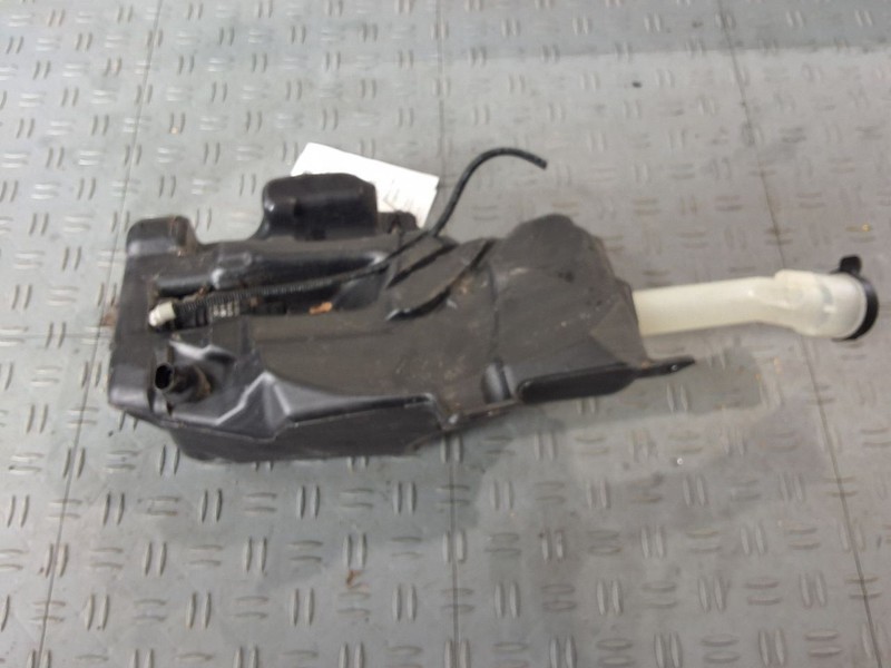 Wash Reservoir Fits 14-17 VERANO 3509488