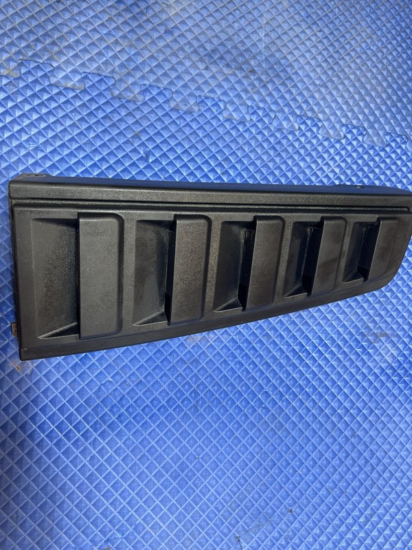 03-07 Hummer H2 Passenger Right Trunk D Pillar Trim Assembly Tested Oem