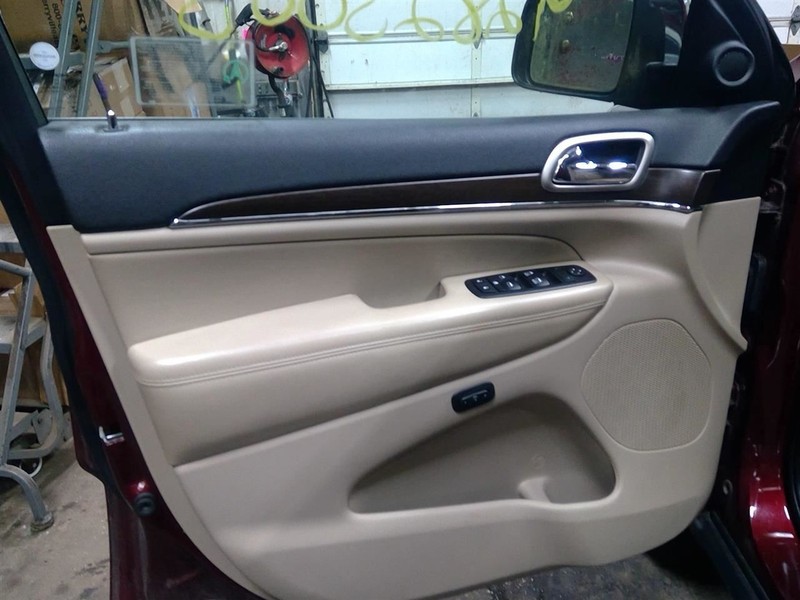 GRAND CHEROKEE 2017 Driver Left Front Door Trim Panel 1723753