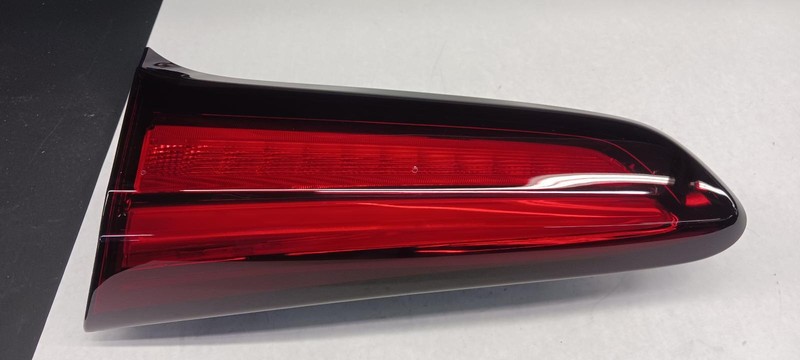 2022 BUICK ENCORE GX Right passenger Taillight LED (gate mounted) OEM 22