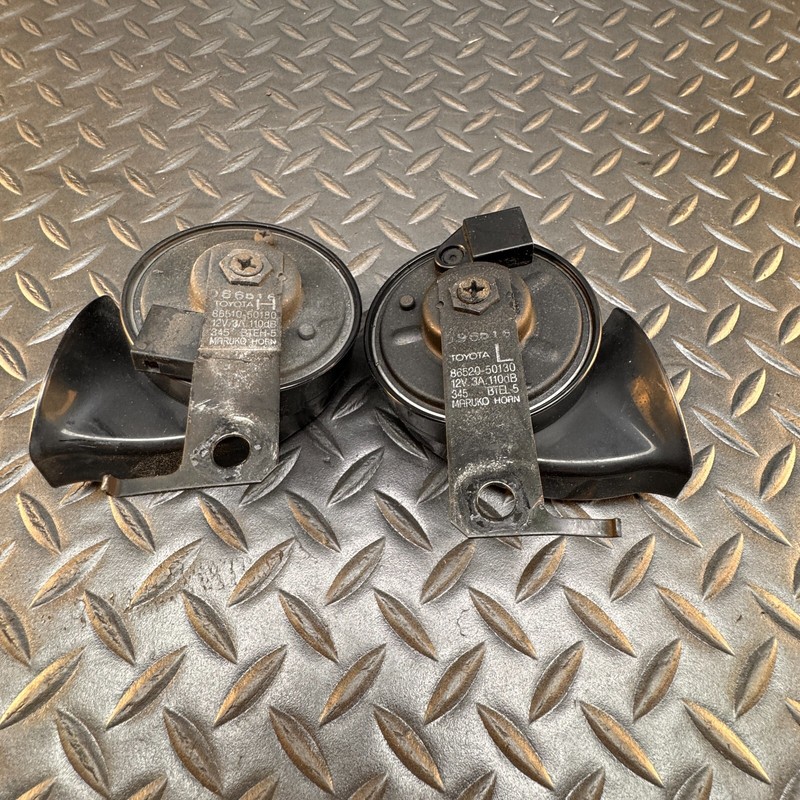 01-06 LEXUS UCF30L LS430 SET OF 2 HIGH & LOW TONE NOTE PITCH HORN SIGNAL OEM
