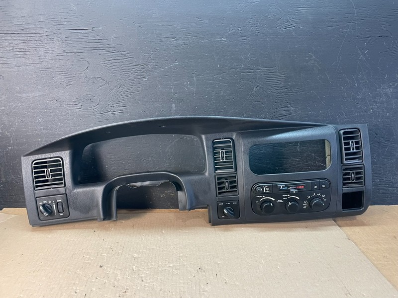 2001 2004 Dodge Dakota Speedometer ClimateControl Radio Panel Bezel AE3338 DG