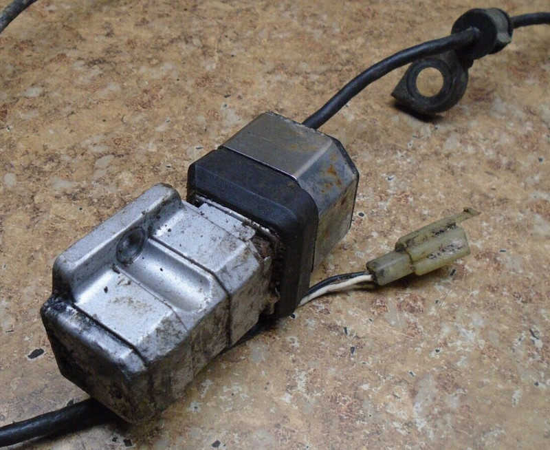 1987 Yamaha Venture XVZ1300 XVZ 1300 Front Fork Anti Drive Fork Modulator Unit