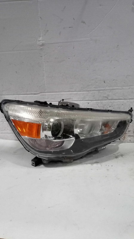 Used Right Headlight Assembly fits: 2015 Mitsubishi Outlander sport xenon HID Ri