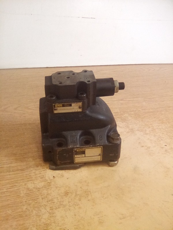 Parker D5BB202Z04B, KBDK512P40D Pressure Relief Valve