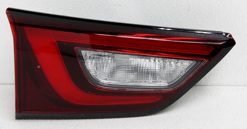 OEM Infiniti QX60 Left Driver Side LED Tail Lamp 26545-9NC1A Lens Chipped
