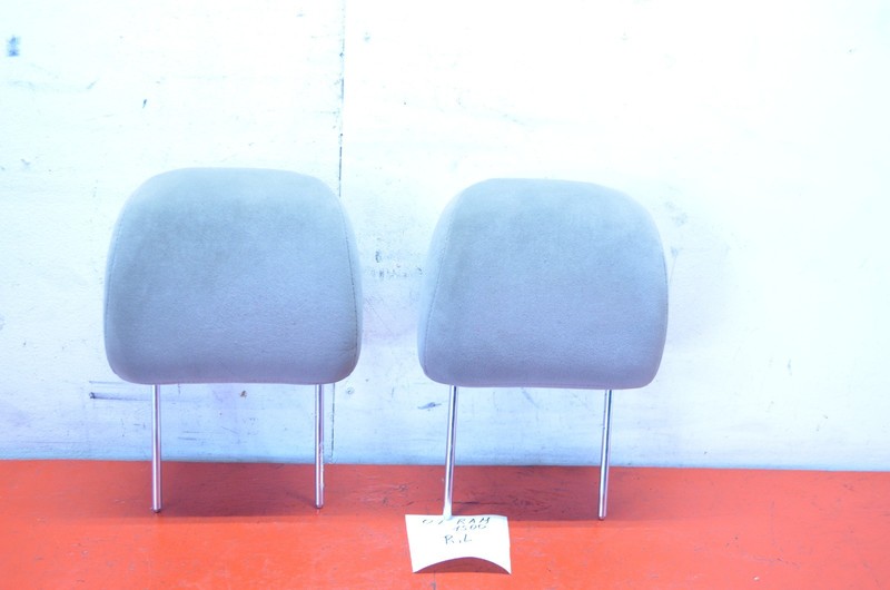 07-08 DODGE RAM 3500 FRONT LEFT / RIGHT SEAT HEADREST SET OEM