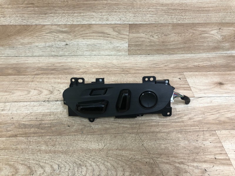 LEXUS OEM RX350 RX350H FRONT DRIVER SIDE SEAT ADJUSTMENT ADJUSTER SWITCH 23-26