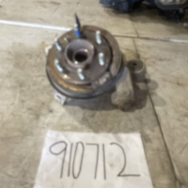 2005-2011 Cadillac SRX Spindle Knuckle Hub Rear Passenger Right OEM AWD