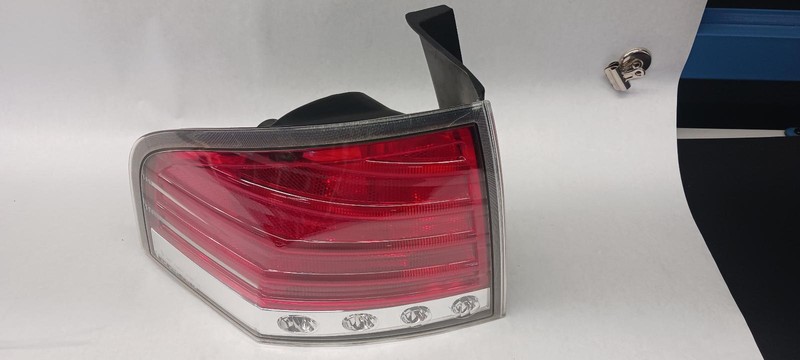 07-'10 LINCOLN MKX Left driver Taillight outer OEM Grade A!