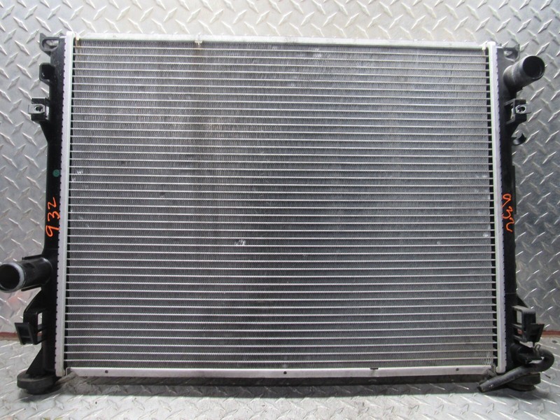 05 - 10 CHRYSLER 300 ENGINE COOLING RADIATOR SYSTEM STANDARD DUTY 1225126 B