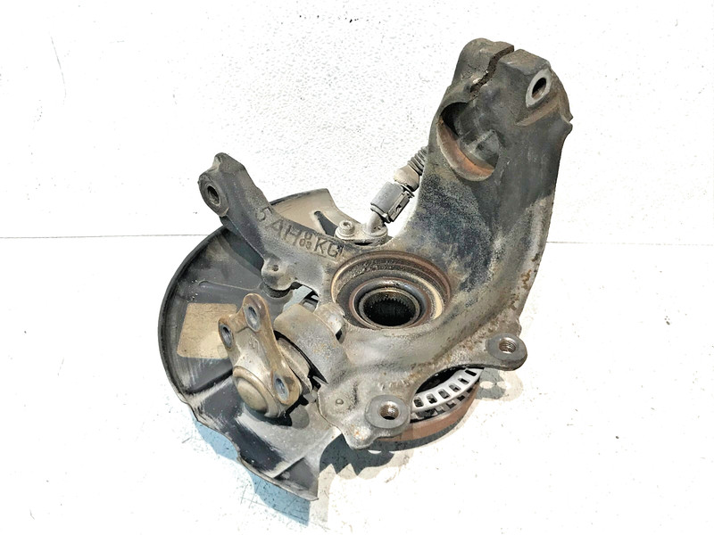 2006-2010 Volkswagen Beetle Left Driver Front Spindle Knuckle Hub OEM