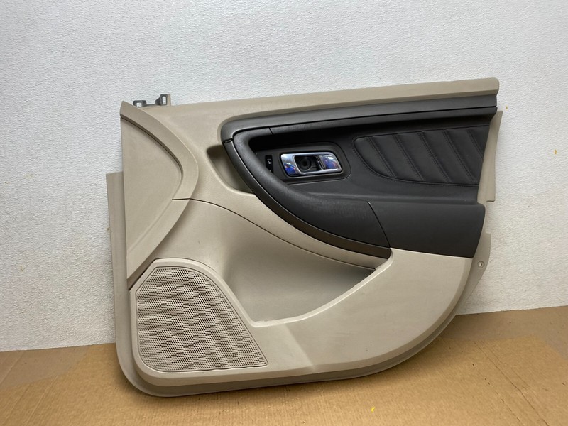 2013 to 2019 Ford Taurus Front Right Passenger Side Door Trim Panel OEM G0148 DG