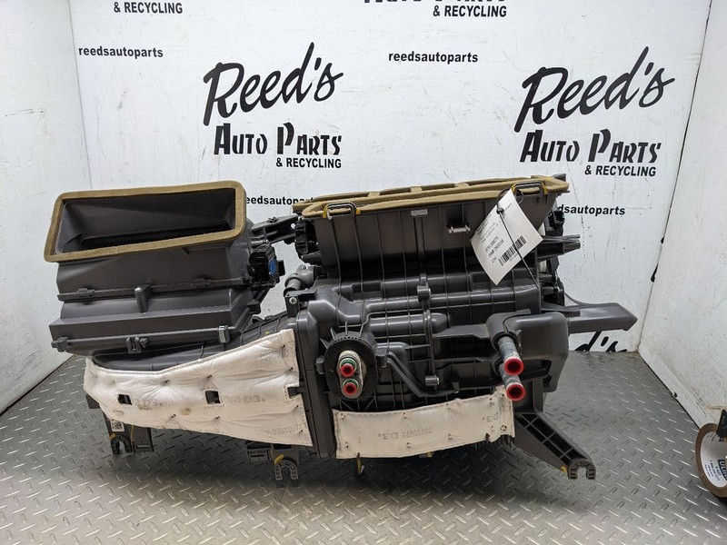 2019-2020 Kia Optima LX HVAC Heater Blower Housing BoxOEM1194991