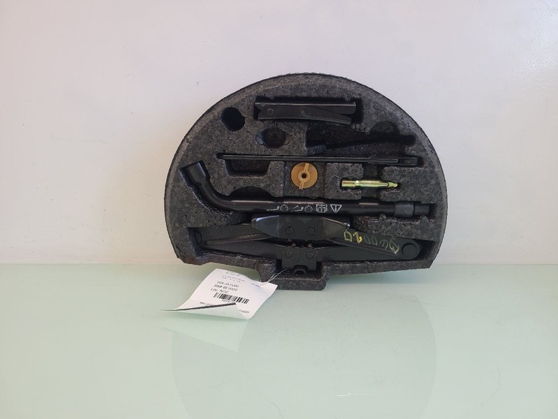 XK8 2000 Jack 581479