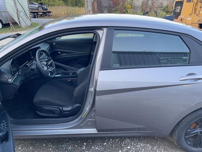 2021-2023 HYUNDAI ELANTRA LEFT ROCKER W/POST GRAY PC:M6T 2.0L FWD 14K SEL 58278