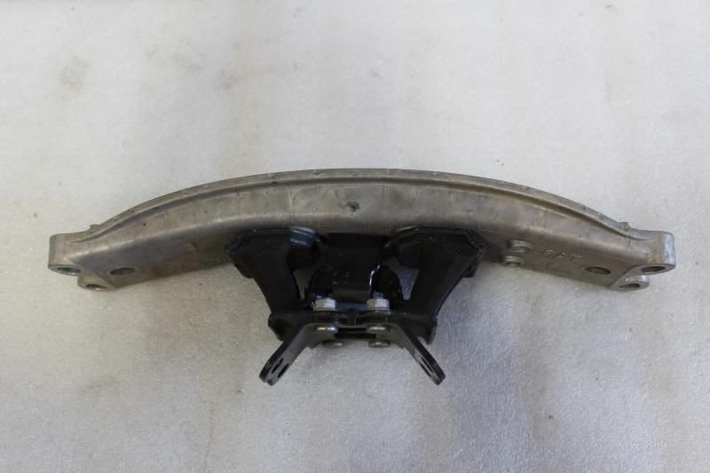 2013 2014 2015 LEXUS GS350 TRANSMISSION MOUNT RWD