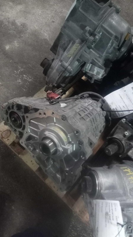2018 INFINITI Q50 Transfer Case Assembly OEM 331004GA0A 4WD 108K Miles