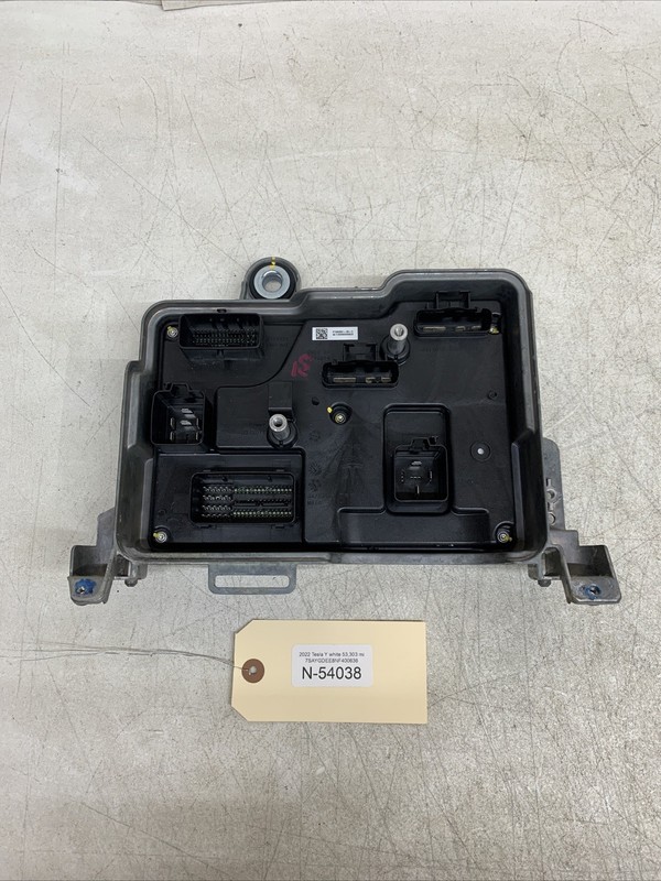 20-23 Tesla Y Vehicle Control Module Front Body Controller 1583991-03-C 54038 U2