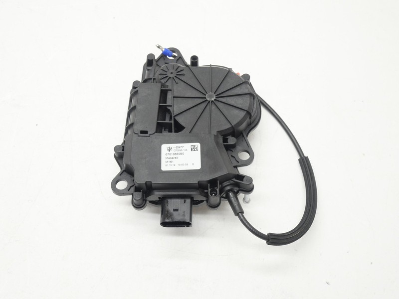 2020 Alfa Romeo Stelvio Rear Liftgate Trunk Lock Latch Actuator Release OEM