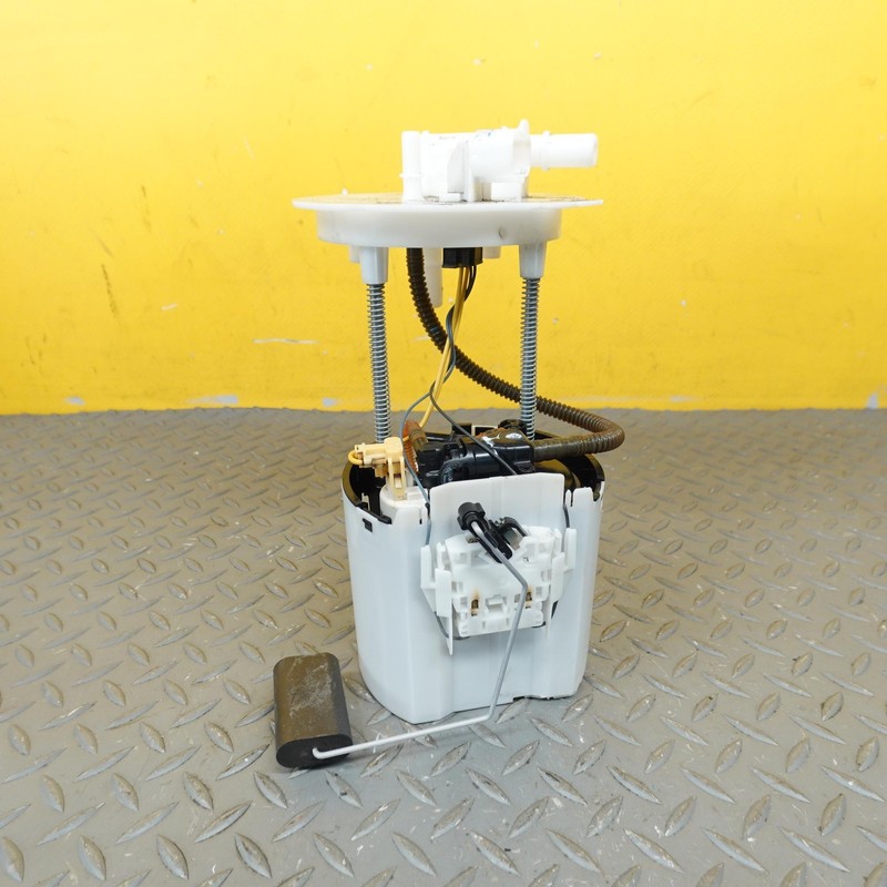 2018-2024 BUICK ENCLAVE FUEL TANK PUMP MOUNT LEVEL SENDING UNIT OEM 84702674