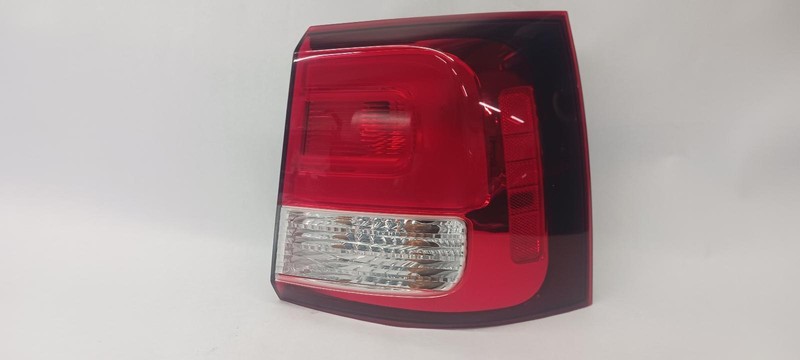 14-'15 KIA SORENTO Right passenger outer Taillight incandescent OEM Grade A!