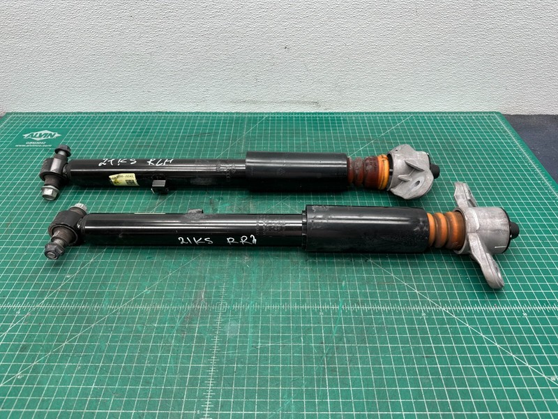 22-23 KIA STINGER - REAR LEFT & RIGHT SIDE SHOCK STRUT ABSORBER PAIR SET OEM