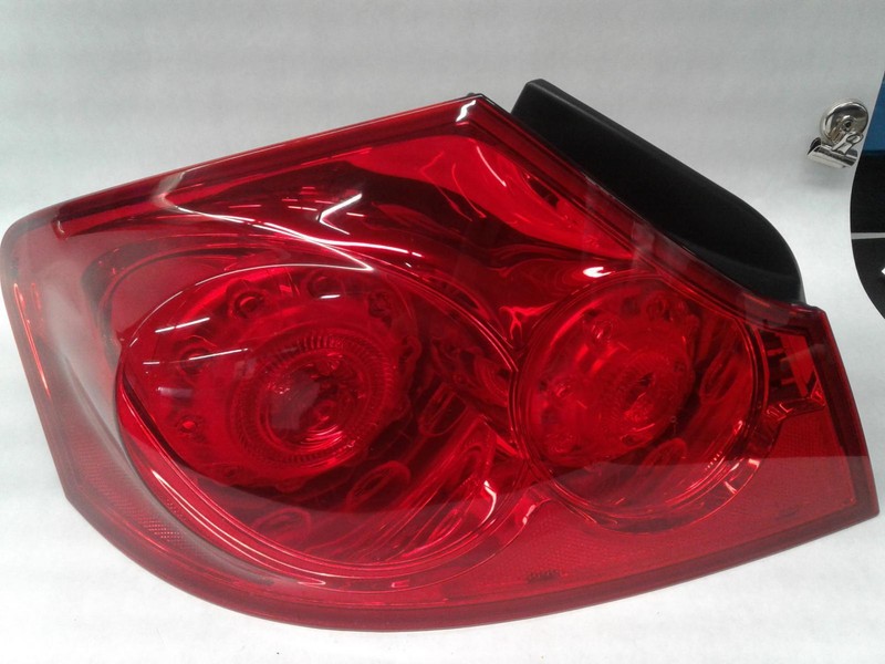 07-'08 INFINITI G35 Left driver inner Taillight Sedan OEM 1 Year Wnty!