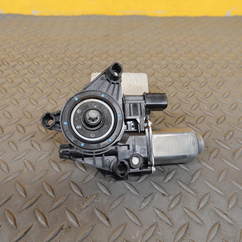 2017-2024 Chrysler Pacifica Front Right Door Window Regulator Motor 68314750aa