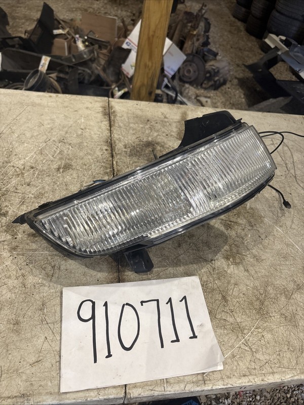 06-11 Cadillac DTS Corner/park Light Fog-driving Driver Left LH OEM