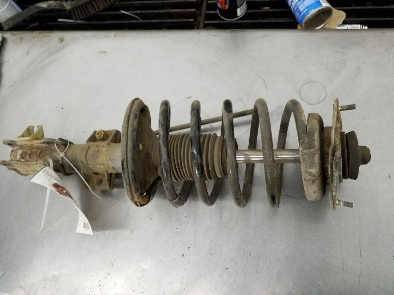 Strut Front Sedan Without Active Suspension Fits 01-09 VOLVO 60 SERIES 177879