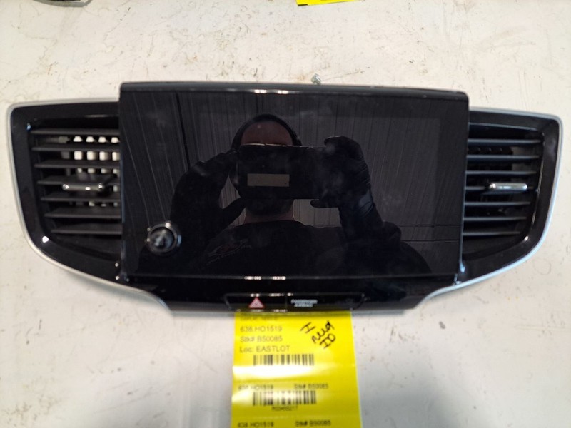 2019 Honda PILOT Dash Mounted Radio 8 in Display Screen US Market 39710TG7A010M1