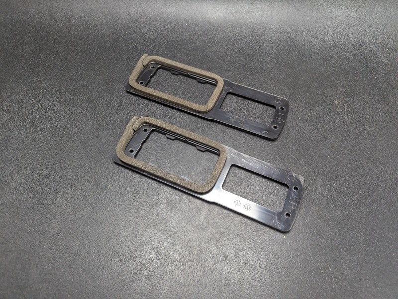 2PC Rear Right & Left Reading Lamp & Vent Grille Bracket 2023 Infiniti QX60 2022