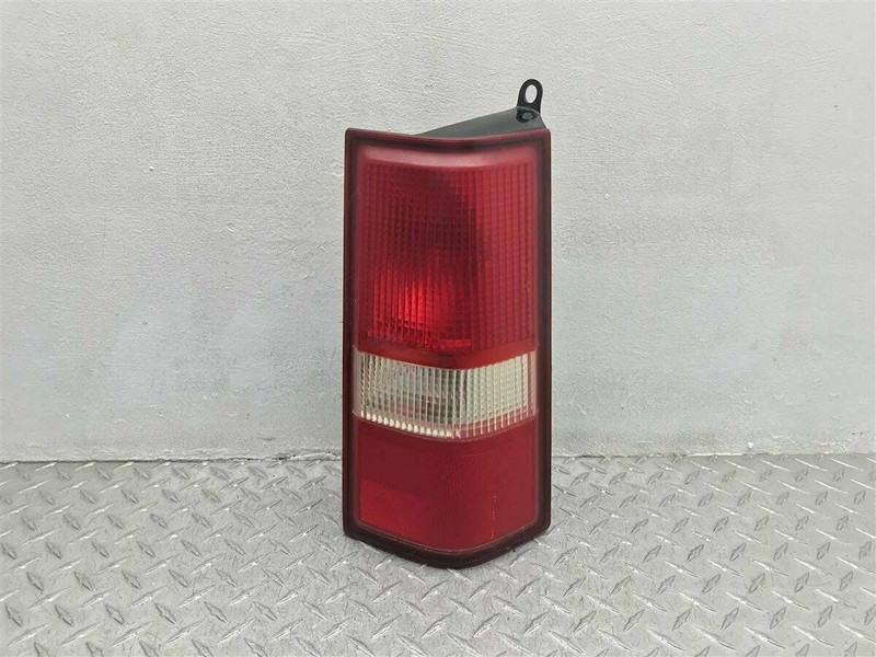 03-18 CHEVROLET EXPRESS GMC SAVANA PASSENGER TAIL LAMP LIGHT OEM 15748587
