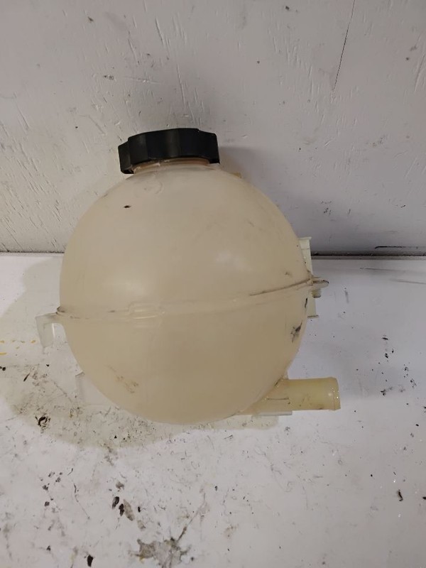 Coolant Reservoir Fits 16-25 MALIBU 3606902