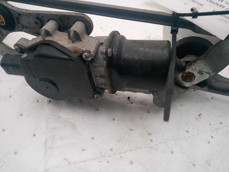 2017 Nissan Sentra Wiper Motor OEM 288103SG0A Black 19K Miles
