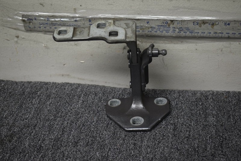 LAND ROVER VOGUE TRUNK LID HINGE LEFT SIDE FACTORY OEM