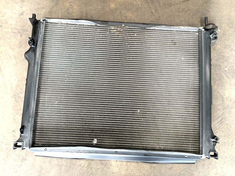 15-22 CHRYSLER 300 3.6L V6 MAIN RADIATOR OEM #A0.20