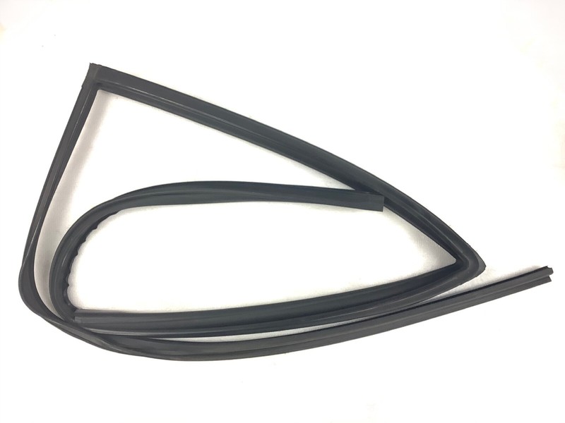03-08 Honda Pilot Right Rear Window Run Channel Molding Glass Guide Seal OEM
