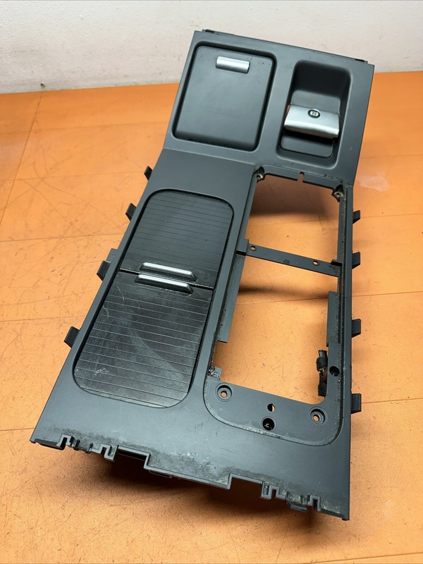 FJV01250PVA | 10 - 12 RANGE ROVER Center Console Shifter Cup Holder Bezel Only