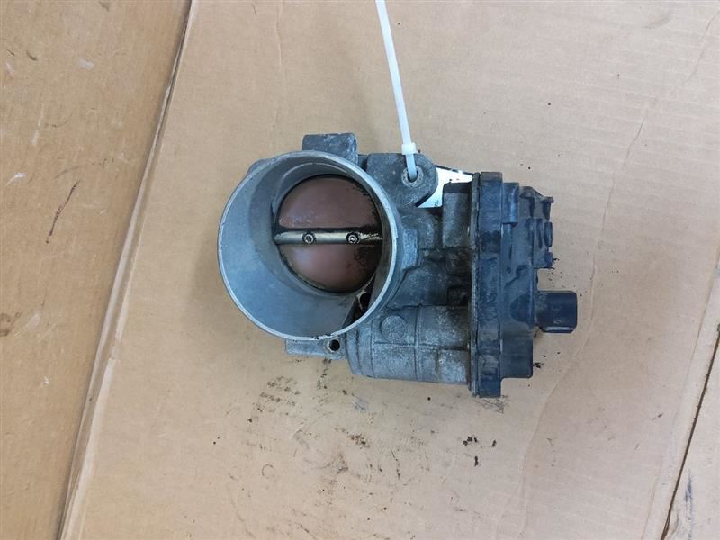 Throttle Body Throttle Valve Assembly 8.1L Fits 02-07 SIERRA 3500 PICKUP 270184