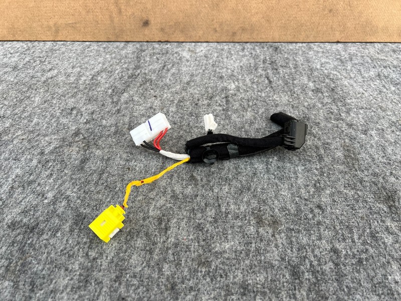 GENESIS G70 2019-2023 OEM FRONT RIGHT PASSENGER SEAT FLOOR WIRING HARNESS CUT