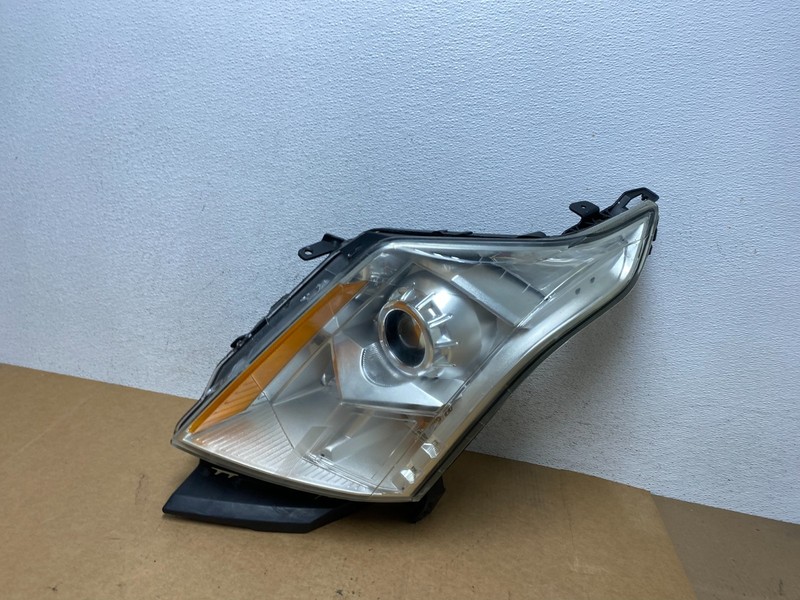 Halogen 2010 to 2016 Cadillac SRX Left Driver LH Side Headlight AE2949 DW