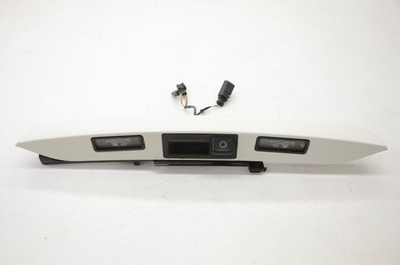 2011-2014 Porsche Cayenne 4.8L White Lift Gate Handle with Rear View Camera