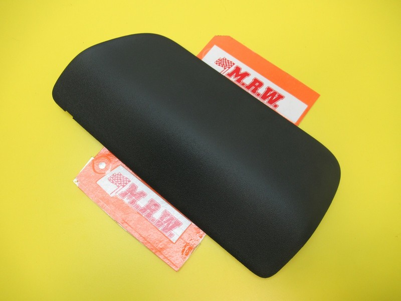 TAIL LIGHT BULB DOOR PANEL TRIM CAP COVER TRUNK DRIVER SIDE REAR SCION XB 08-15