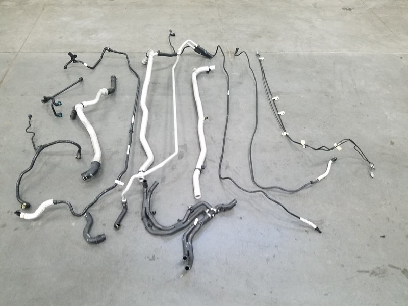 2024 Porsche Cayman GT4 RS Coolant Center Tunnel Hoses / Pipes #74617 Z4